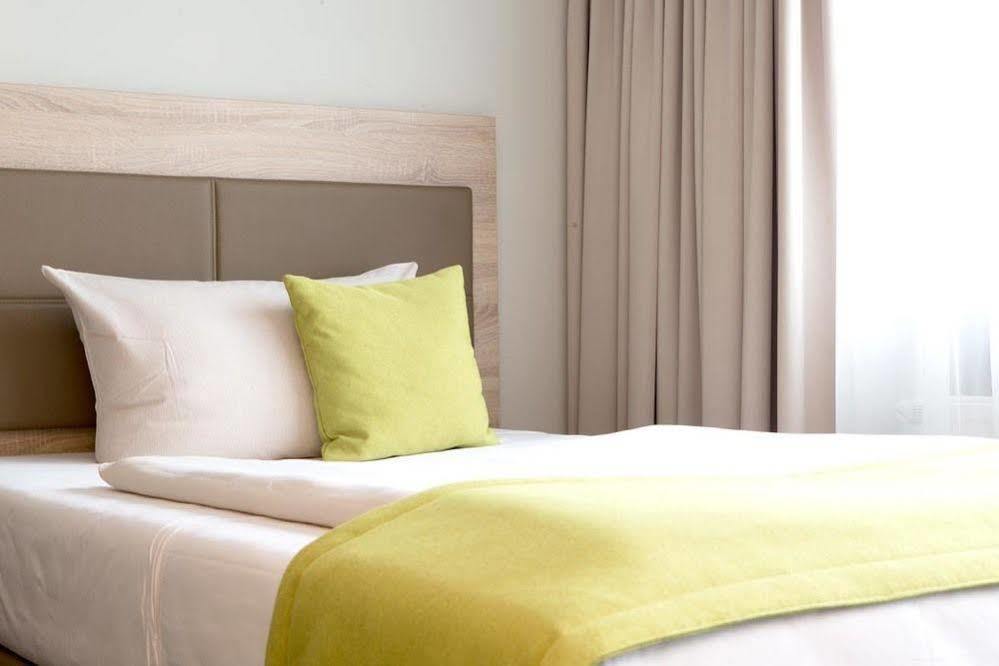 Aramis Tagungs- Und Sporthotel Gaufelden ภายนอก รูปภาพ
